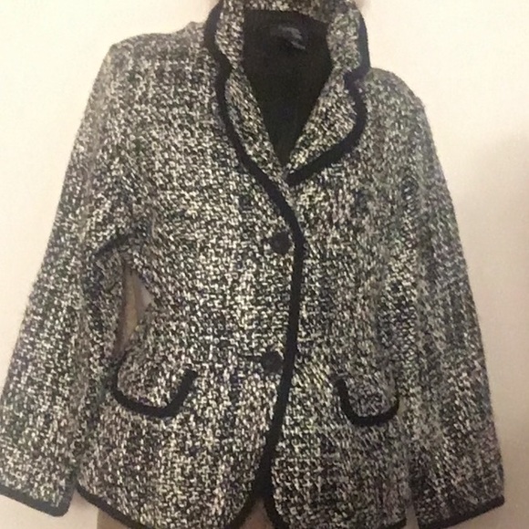 Jackets & Blazers - Fall Blazer Jacket.    B4